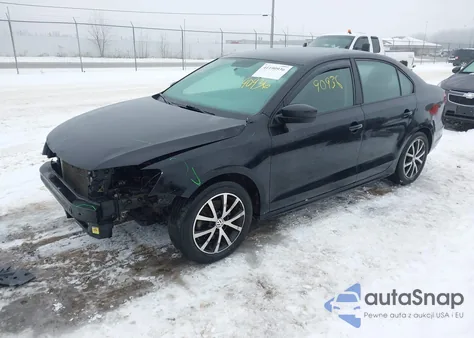 2016 Volkswagen Jetta 1.4T Se z USA, uszkodzony, nr VIN 3VWD67AJ3GM258243